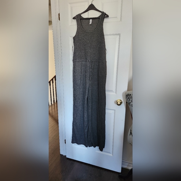 NWOT jumpsuit - Picture 3 of 4